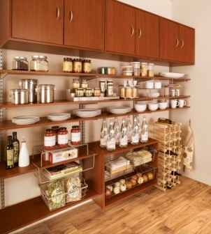 Schulte freedomRail pantry in cherry